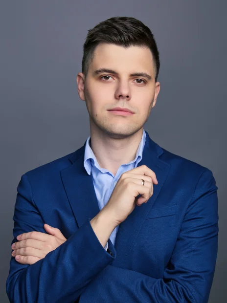 Владислав Казимов 